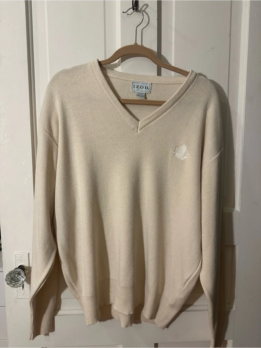 Izod Men's V-Neck Sweater in Cream